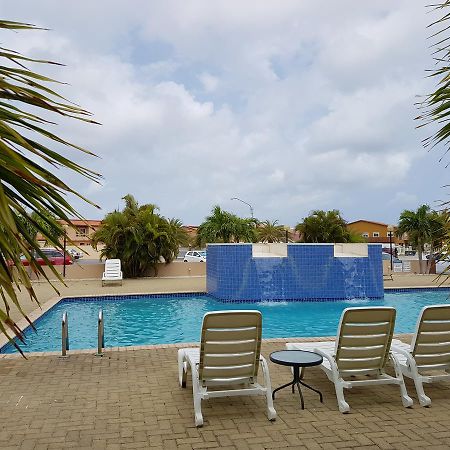 Aruba Breeze Condo Oranjestad Luaran gambar
