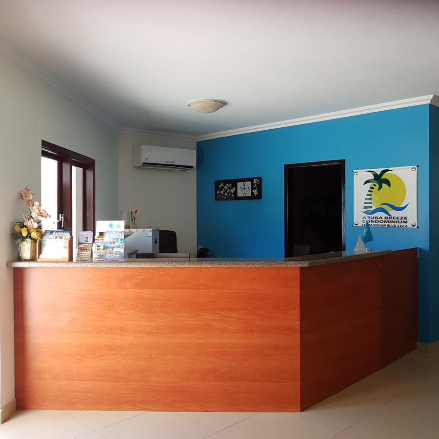 Aruba Breeze Condo Oranjestad Luaran gambar