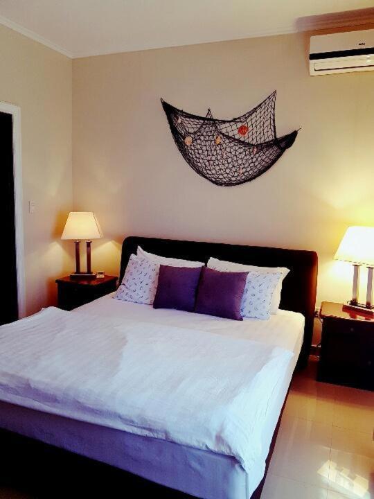 Aruba Breeze Condo Oranjestad Luaran gambar